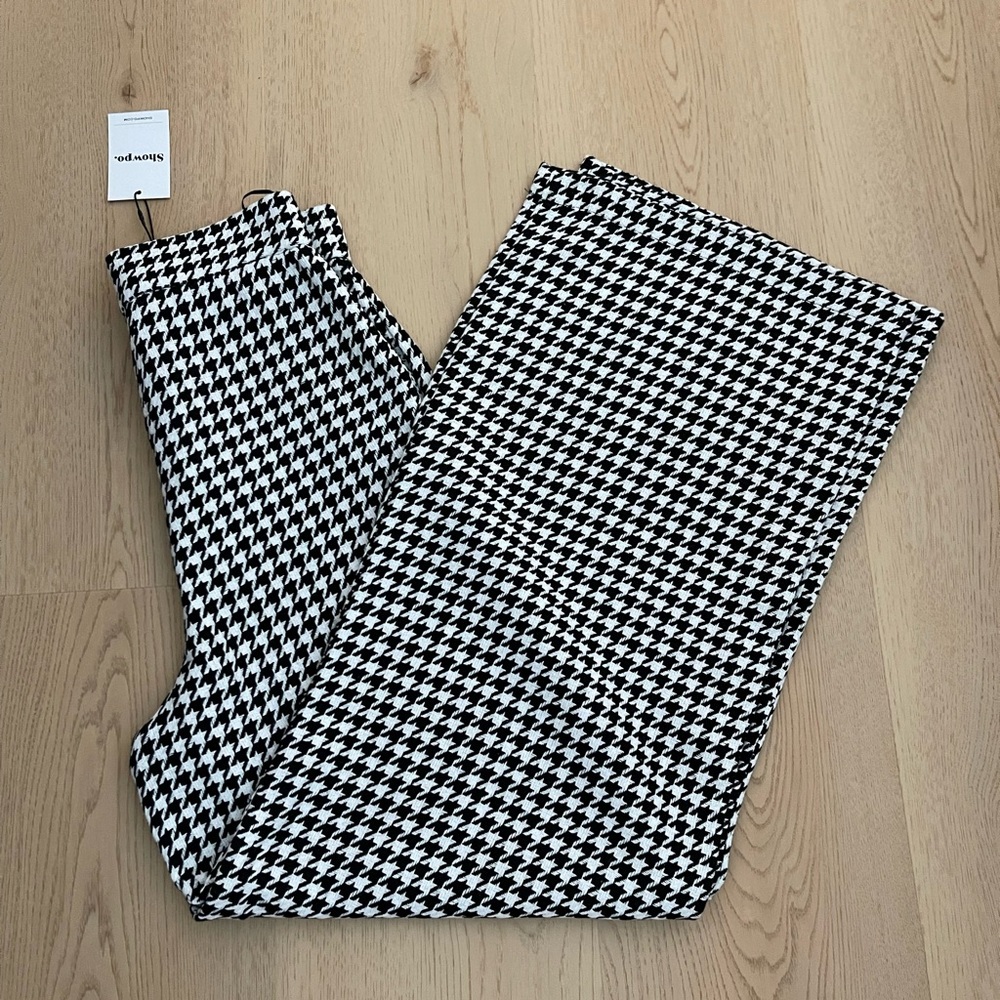 Showpo Black & White Houndstooth Wide-Leg Pants - Picture 5 of 5